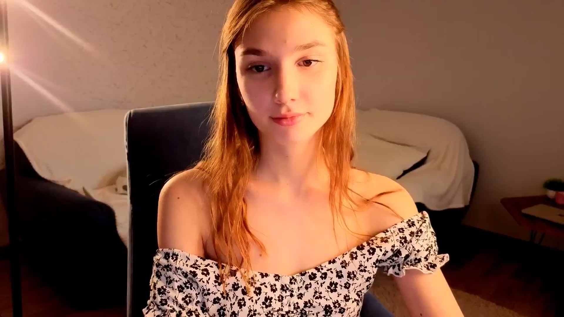 Gallery image thumbnail from AnnaHoney's myfreecams stream on, 03/18/2026, 09:05 image 16 of 20