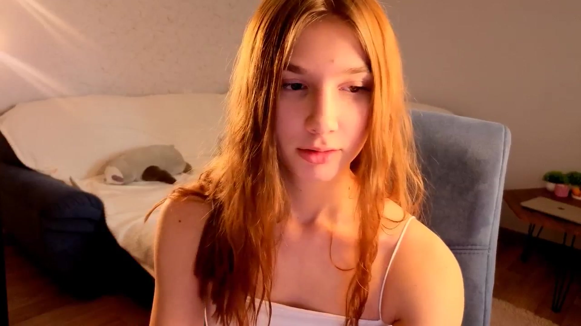 Gallery image thumbnail from AnnaHoney's myfreecams stream on, 03/18/2026, 09:05 image 3 of 20
