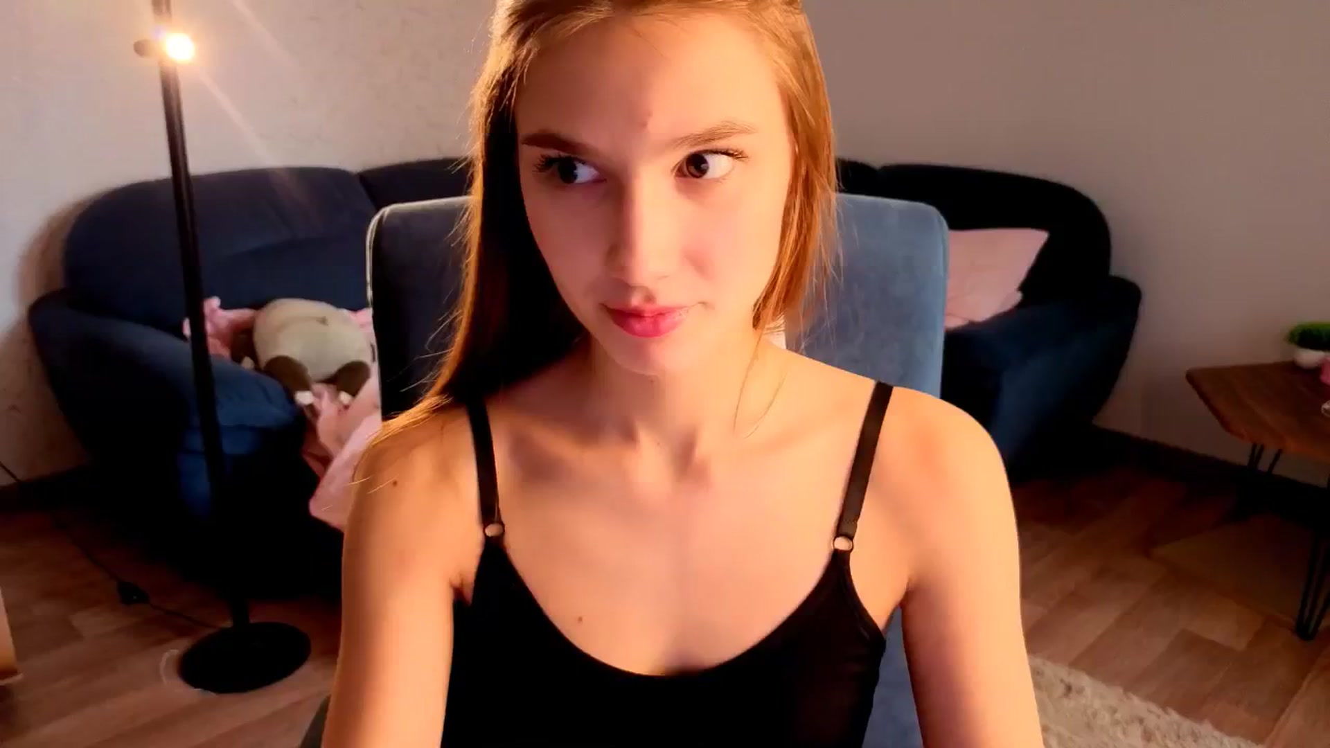 Gallery image thumbnail from AnnaHoney's myfreecams stream on, 04/02/2026, 08:06 image 10 of 20