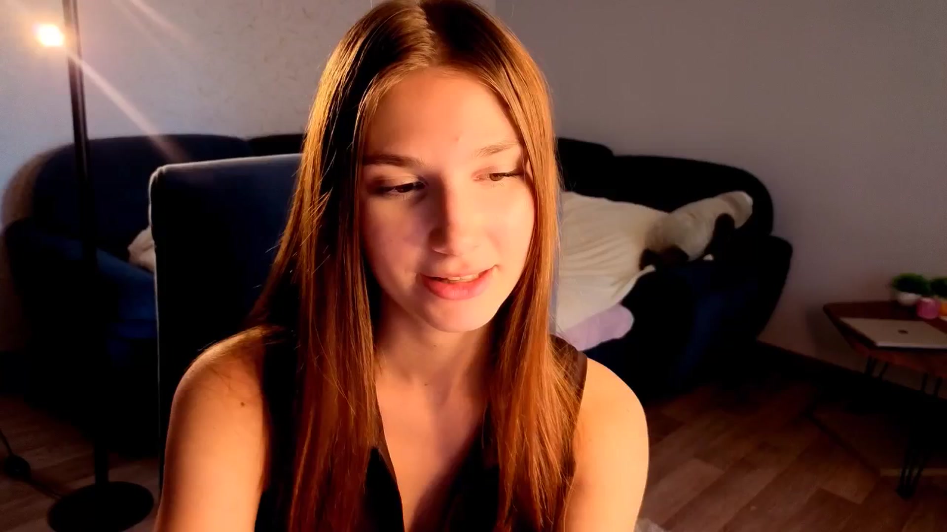 Gallery image thumbnail from AnnaHoney's myfreecams stream on, 04/20/2026, 08:20 image 1 of 20