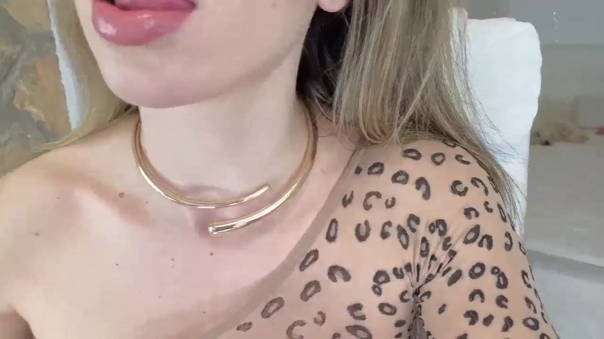 Gallery image thumbnail from AnnaKnows's myfreecams stream on, 04/30/2026, 01:26 image 4 of 20