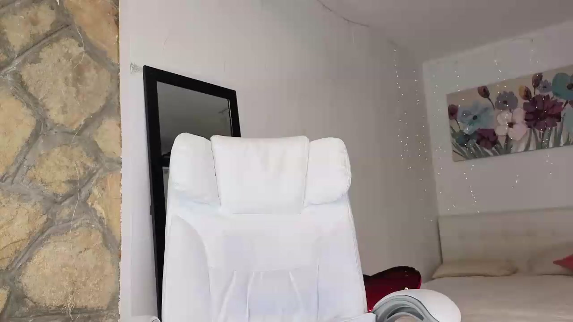 Gallery image thumbnail from AnnaKnows's myfreecams stream on, 06/08/2026, 23:48 image 5 of 20