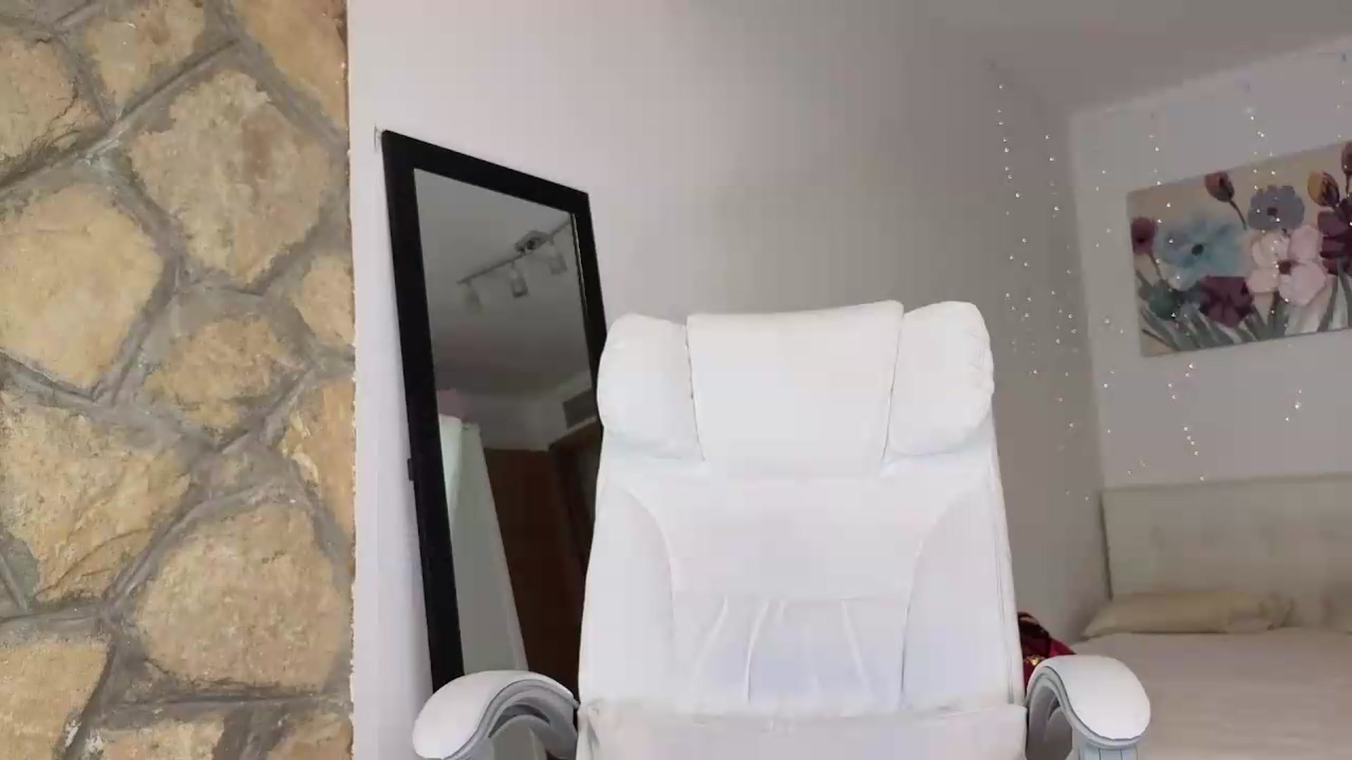 Gallery image thumbnail from AnnaKnows's myfreecams stream on, 06/23/2026, 21:57 image 2 of 20