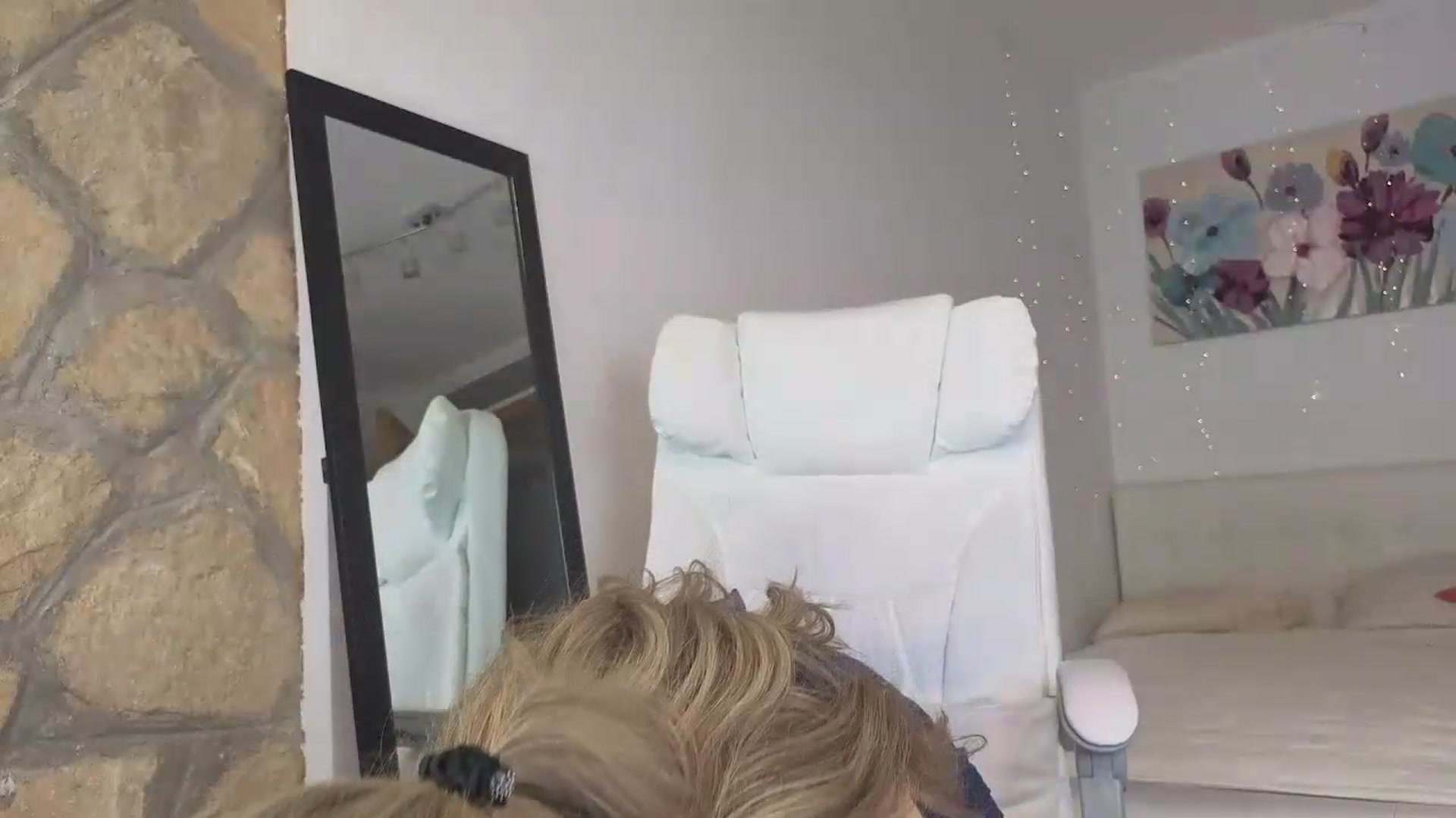 Gallery image thumbnail from AnnaKnows's myfreecams stream on, 06/27/2026, 01:12 image 10 of 20