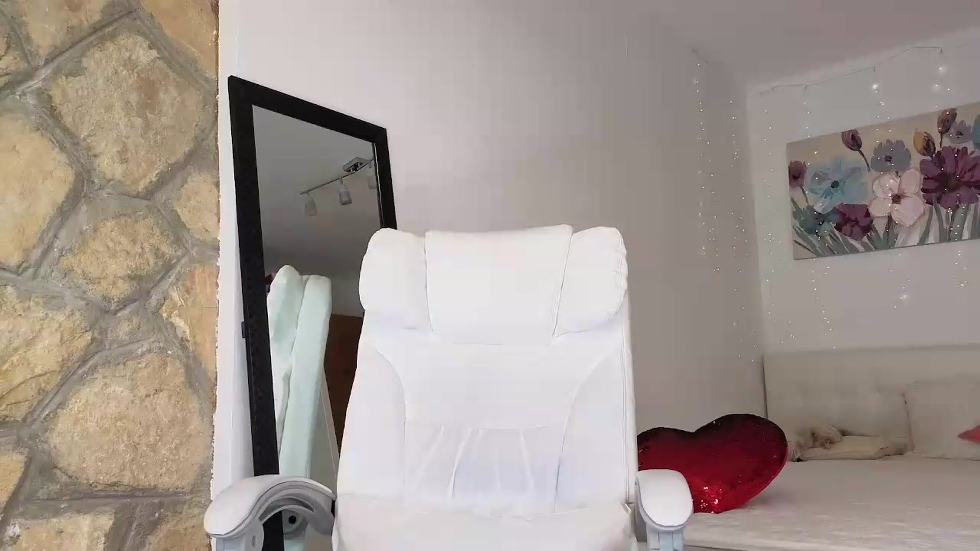 Gallery image thumbnail from AnnaKnows's myfreecams stream on, 07/29/2026, 23:53 image 11 of 20