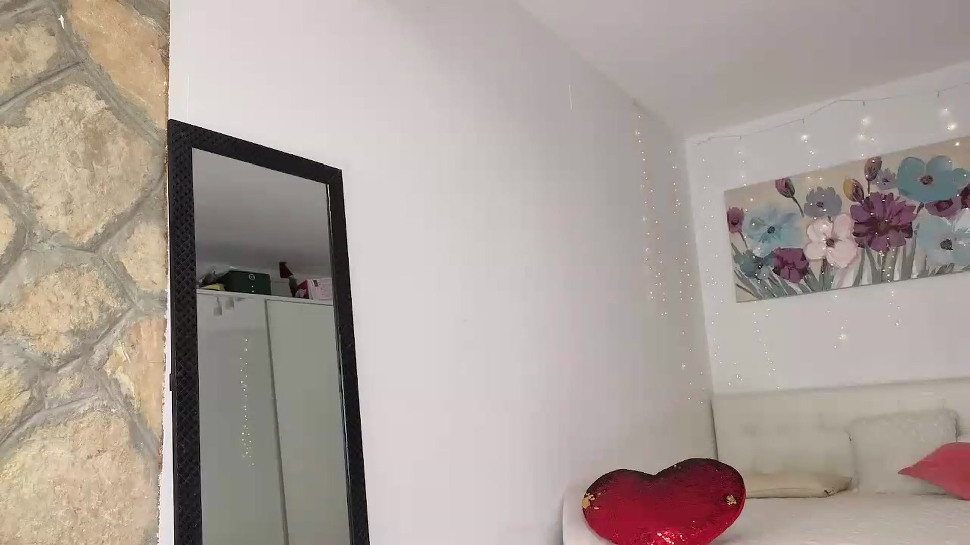 Gallery image thumbnail from AnnaKnows's myfreecams stream on, 08/12/2026, 22:15 image 5 of 20