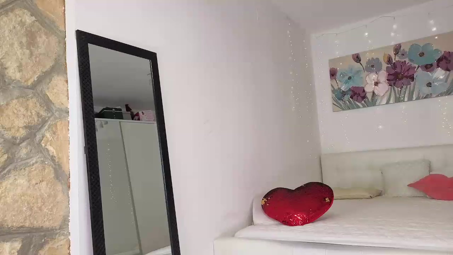 Gallery image thumbnail from AnnaKnows's myfreecams stream on, 08/14/2026, 23:43 image 6 of 20
