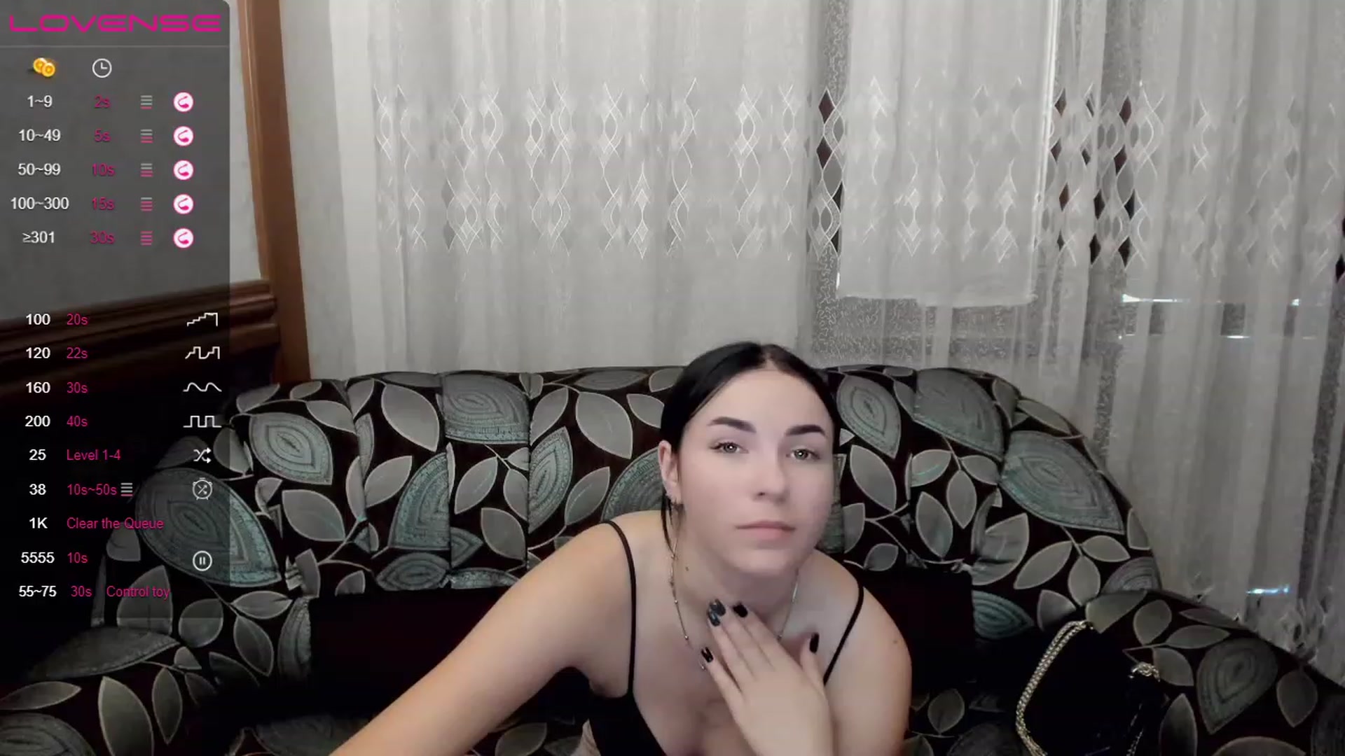 Gallery image thumbnail from AnnaLonger's myfreecams stream on, 07/18/2023, 17:39 image 3 of 20