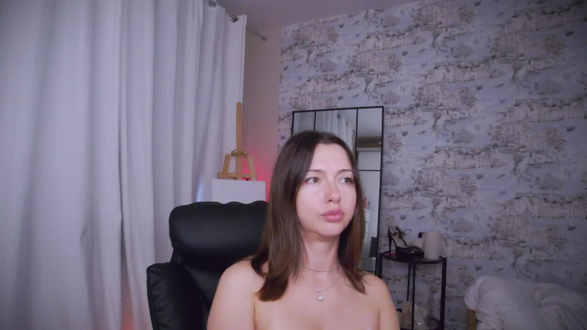 Gallery image thumbnail from AnnaLoveis's myfreecams stream on, 09/03/2025, 07:39 image 2 of 20
