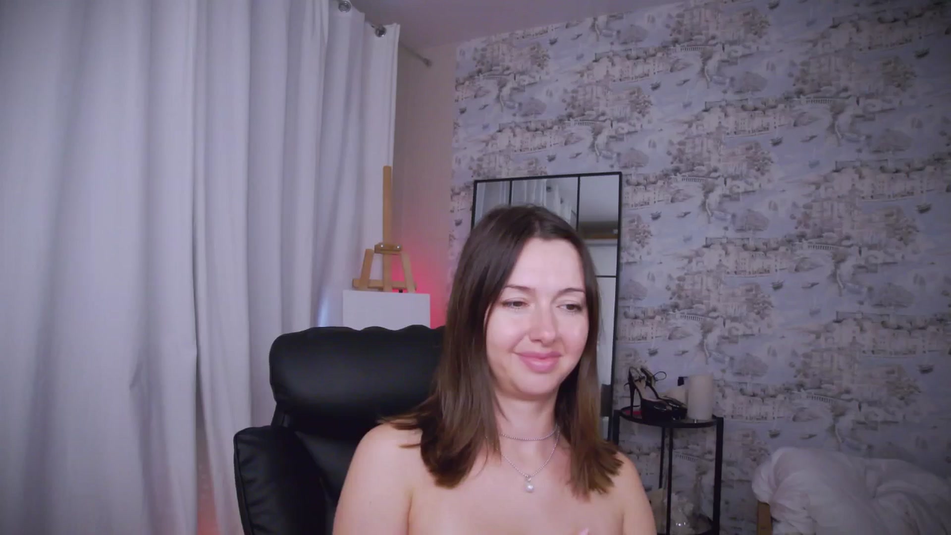 Gallery image thumbnail from AnnaLoveis's myfreecams stream on, 09/03/2025, 07:39 image 1 of 20