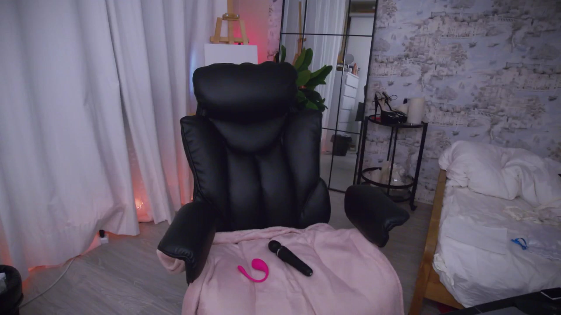 Gallery image thumbnail from AnnaLoveis's myfreecams stream on, 09/03/2025, 07:39 image 18 of 20
