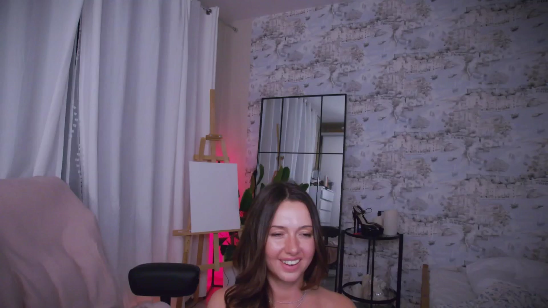 Gallery image thumbnail from AnnaLoveis's myfreecams stream on, 09/07/2025, 12:53 image 12 of 20