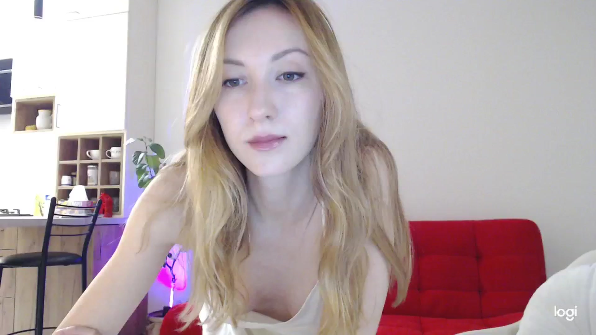 Gallery image thumbnail from AnnaLuv's myfreecams stream on, 11/11/2024, 24:08 image 13 of 20