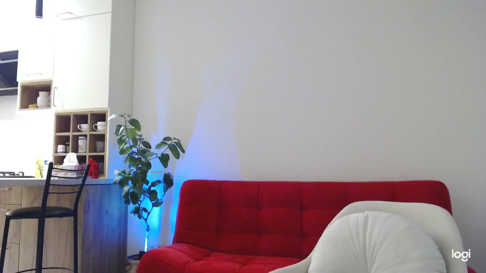 Gallery image thumbnail from AnnaLuv's myfreecams stream on, 11/11/2024, 24:08 image 19 of 20