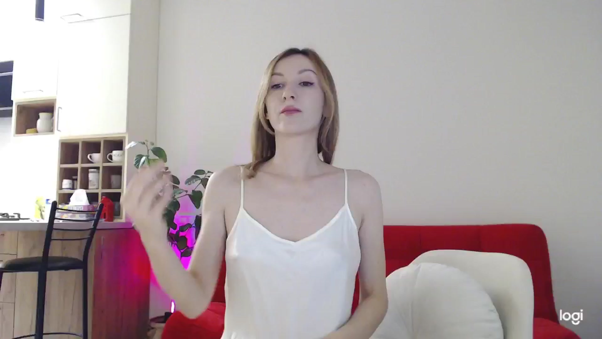 Gallery image thumbnail from AnnaLuv's myfreecams stream on, 11/11/2024, 24:08 image 11 of 20