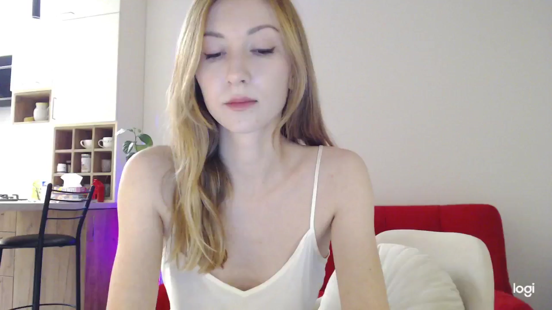 Gallery image thumbnail from AnnaLuv's myfreecams stream on, 11/11/2024, 24:08 image 6 of 20