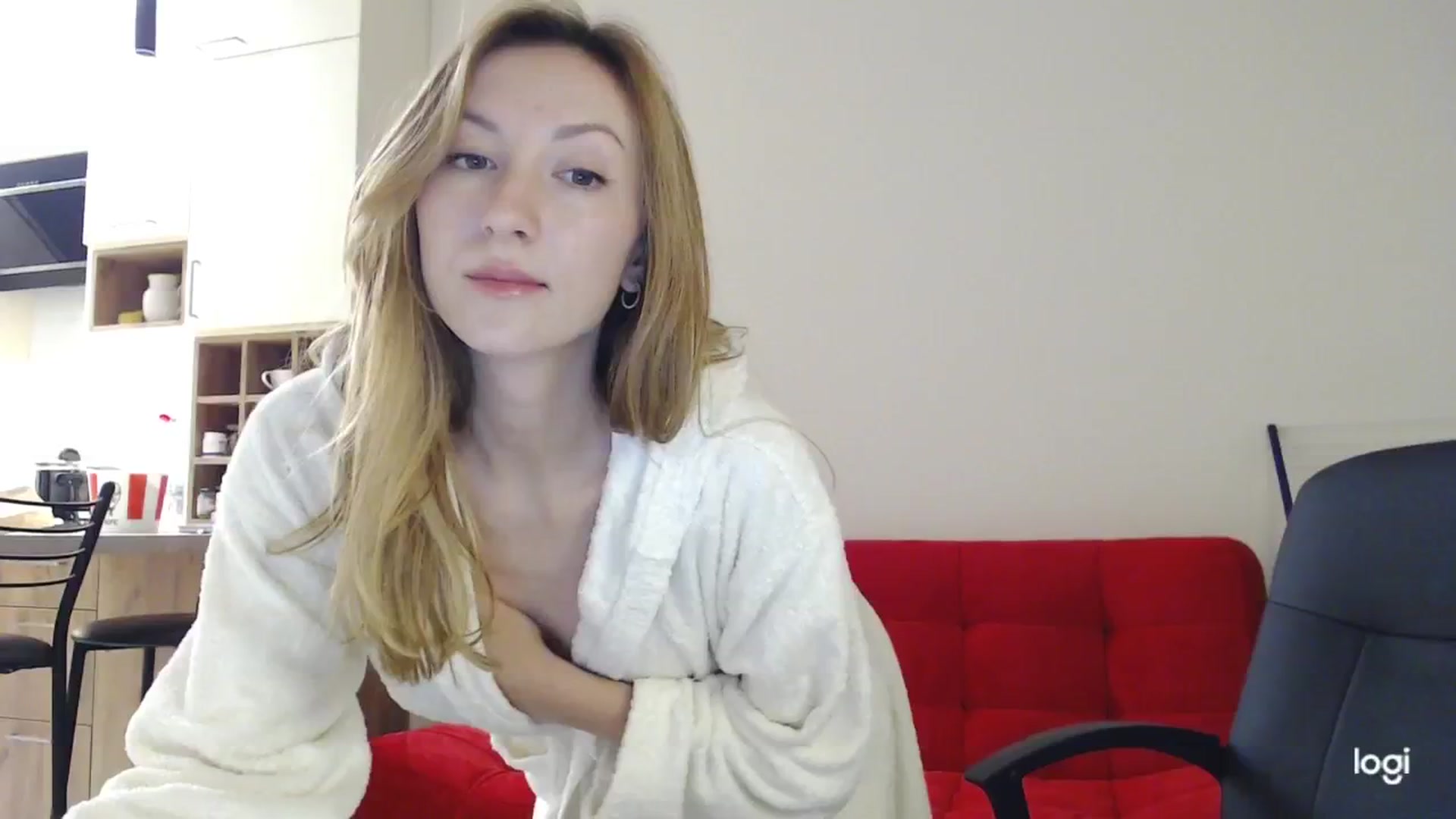 Gallery image thumbnail from AnnaLuv's myfreecams stream on, 11/13/2024, 02:40 image 15 of 20