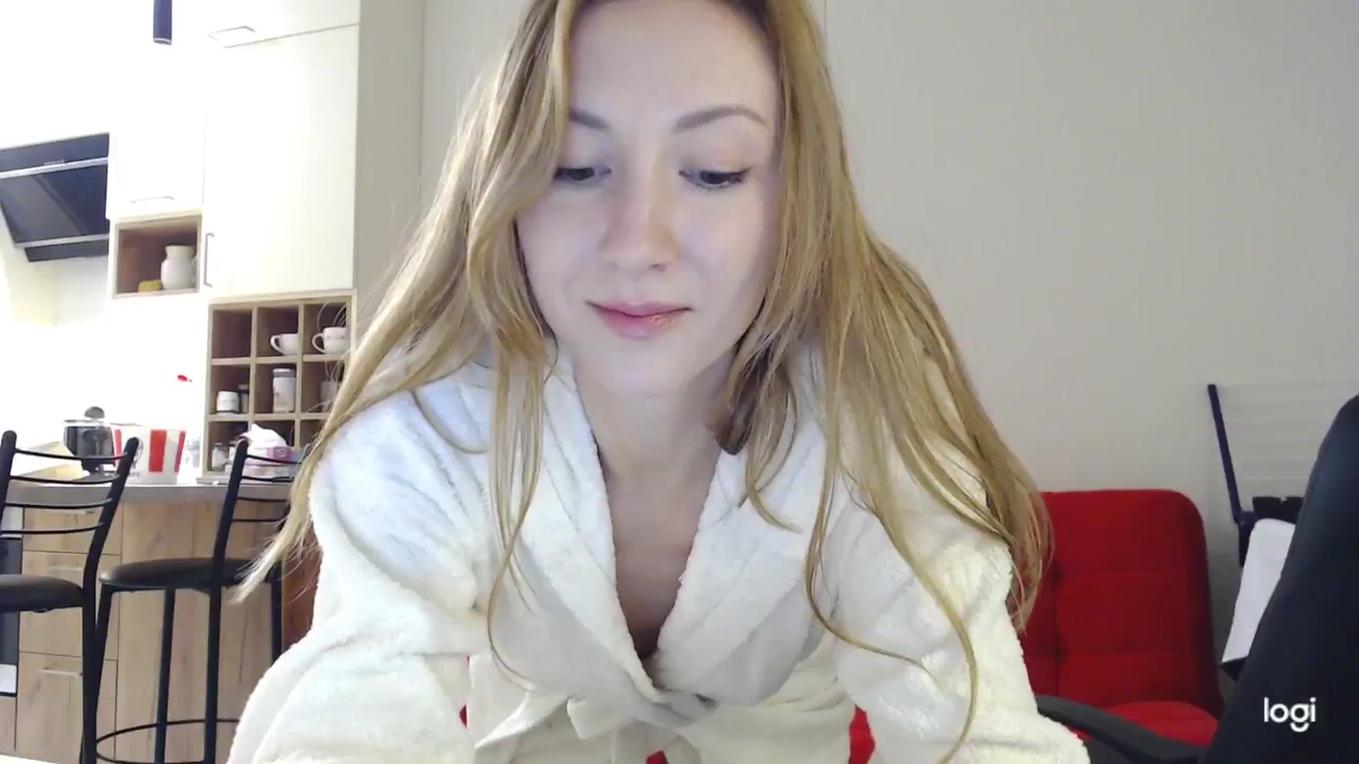 Gallery image thumbnail from AnnaLuv's myfreecams stream on, 11/13/2024, 02:40 image 9 of 20