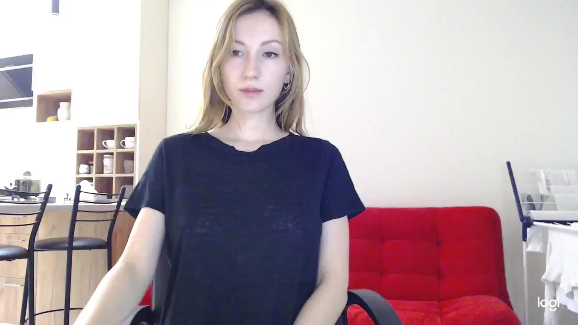 Gallery image thumbnail from AnnaLuv's myfreecams stream on, 11/20/2024, 24:39 image 16 of 20