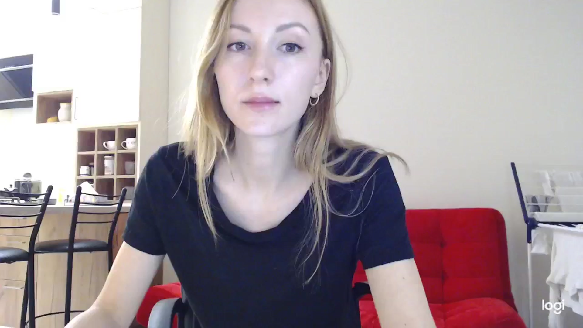 Gallery image thumbnail from AnnaLuv's myfreecams stream on, 11/20/2024, 24:39 image 19 of 20