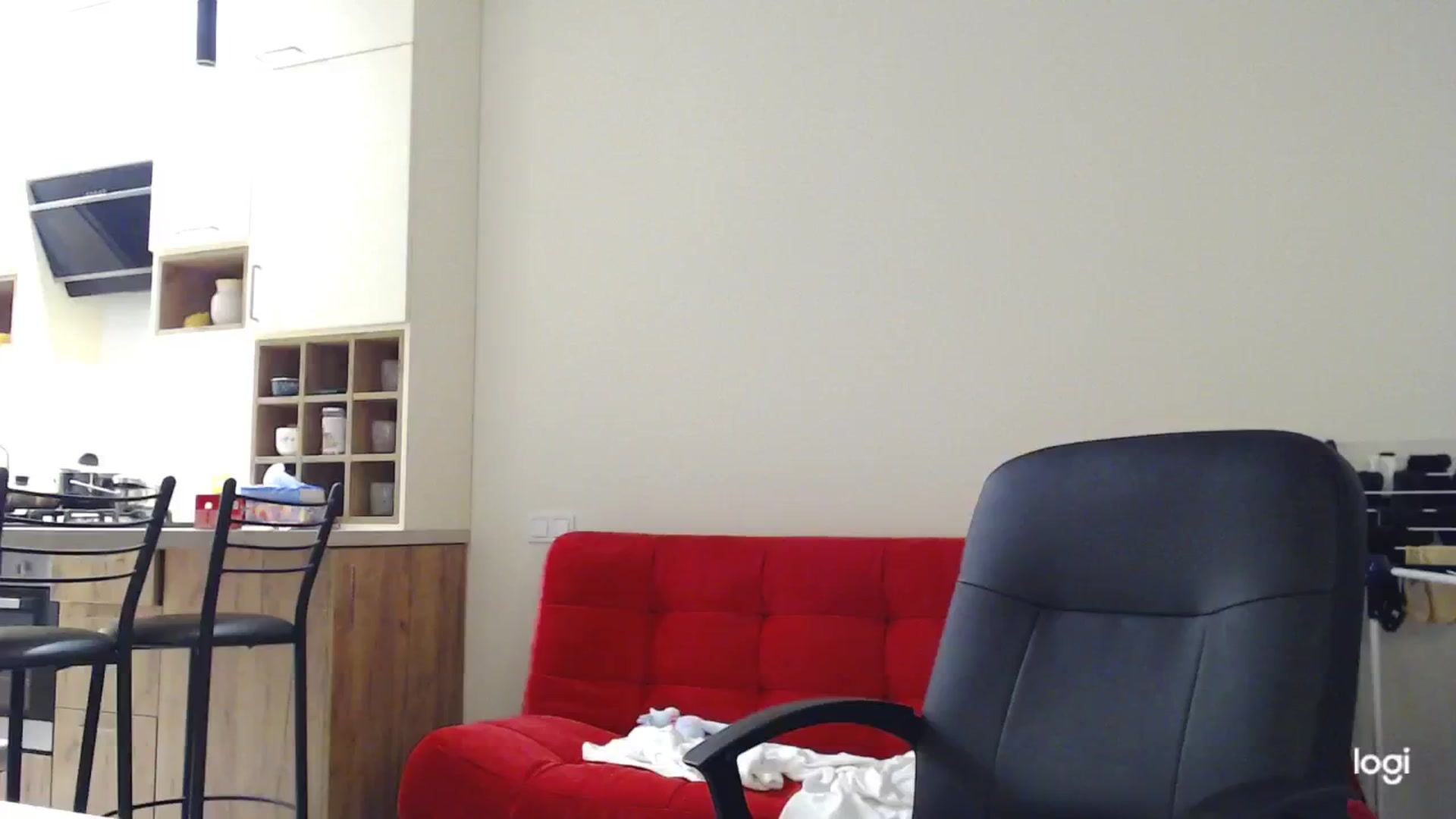 Gallery image thumbnail from AnnaLuv's myfreecams stream on, 11/25/2024, 24:51 image 15 of 20