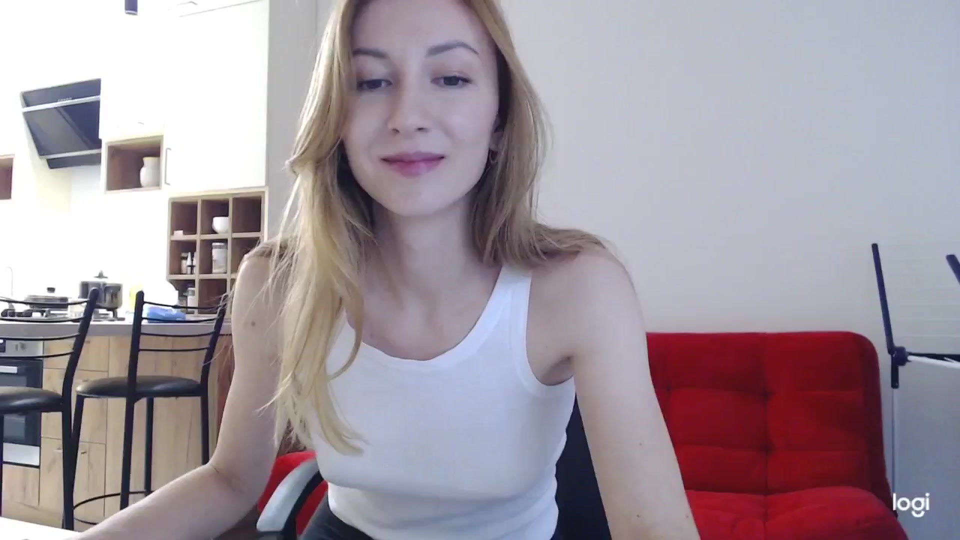 Gallery image thumbnail from AnnaLuv's myfreecams stream on, 12/03/2024, 13:27 image 3 of 20