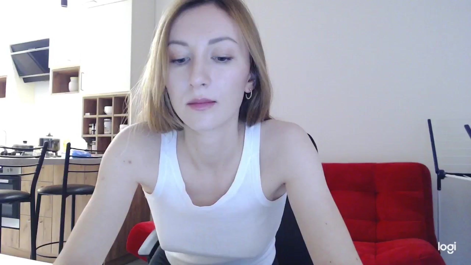 Gallery image thumbnail from AnnaLuv's myfreecams stream on, 12/03/2024, 13:27 image 4 of 20