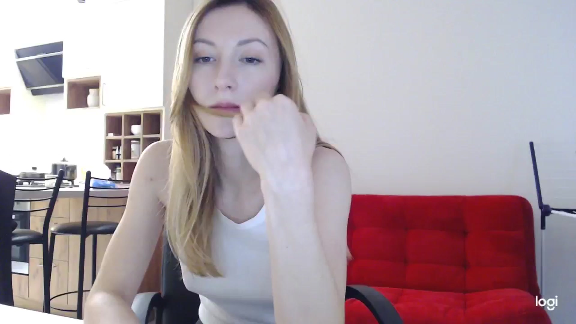 Gallery image thumbnail from AnnaLuv's myfreecams stream on, 12/03/2024, 13:27 image 18 of 20