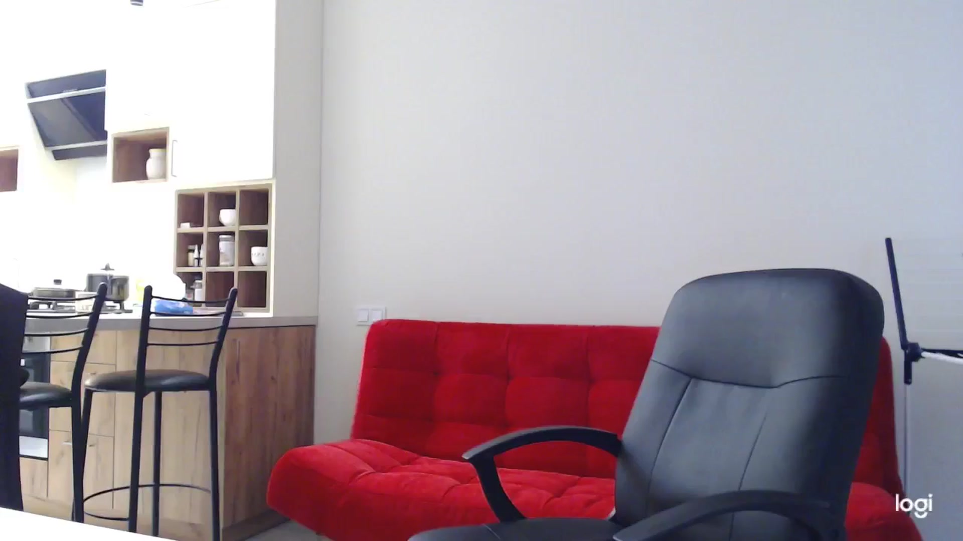 Gallery image thumbnail from AnnaLuv's myfreecams stream on, 12/03/2024, 13:27 image 16 of 20