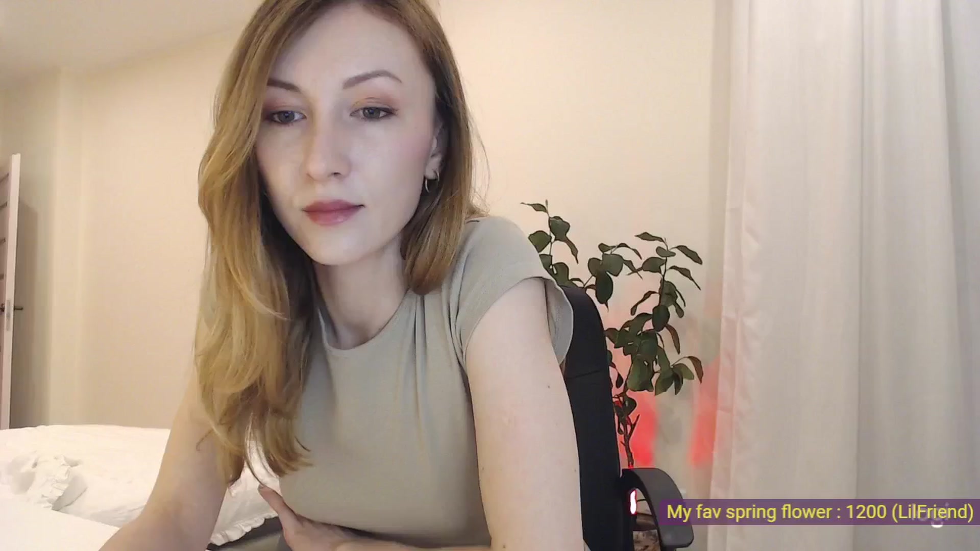 Gallery image thumbnail from AnnaLuv's myfreecams stream on, 03/16/2025, 24:45 image 3 of 20