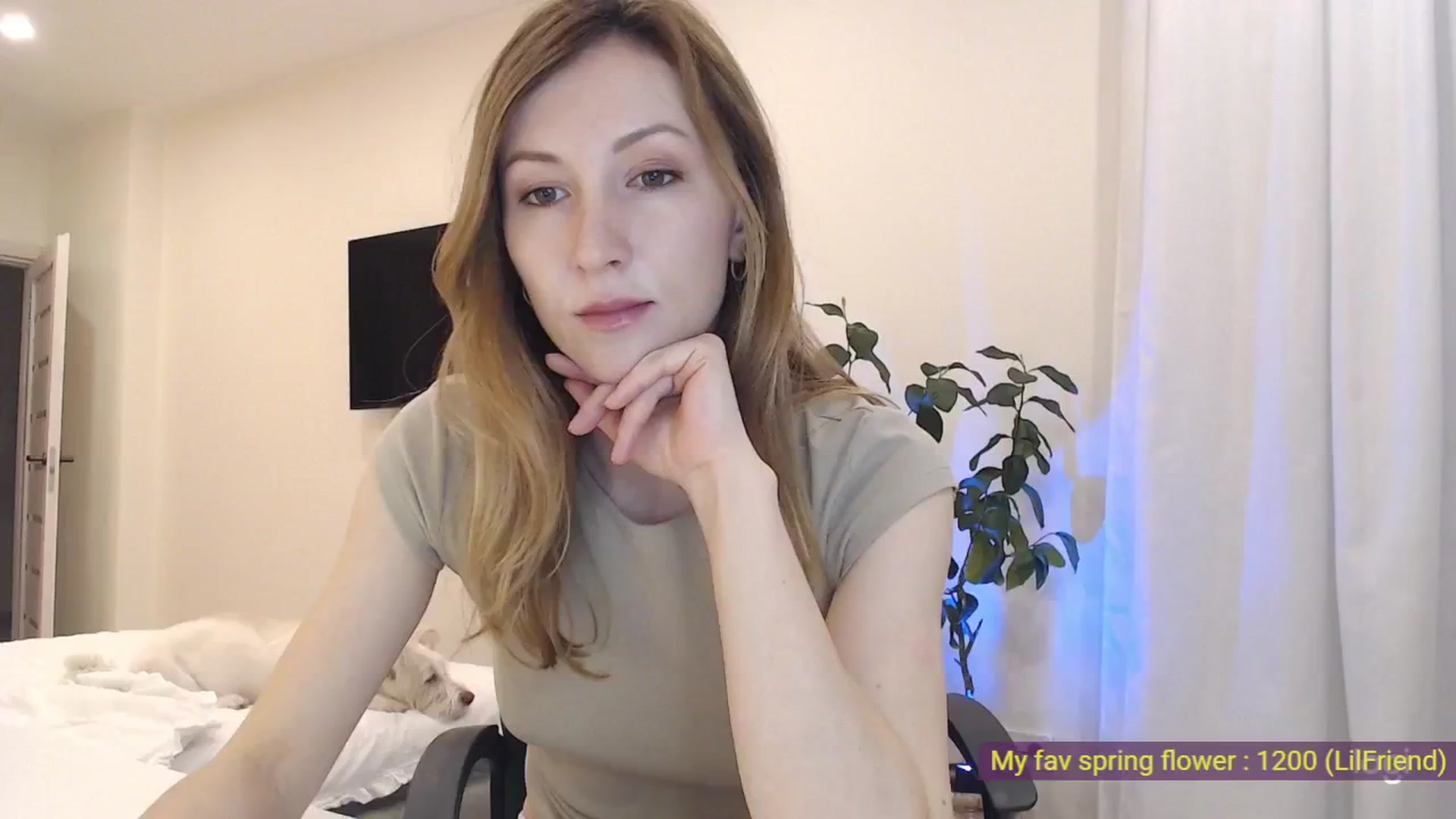 Gallery image thumbnail from AnnaLuv's myfreecams stream on, 03/16/2025, 24:45 image 13 of 20