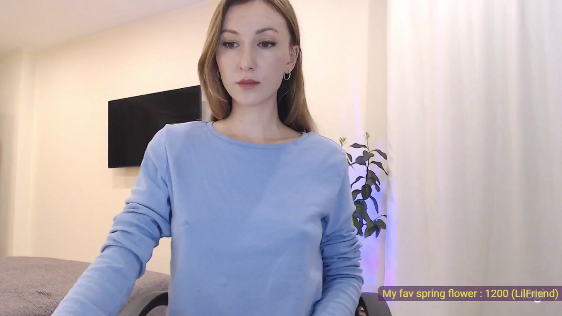 Gallery image thumbnail from AnnaLuv's myfreecams stream on, 03/20/2025, 21:51 image 12 of 20