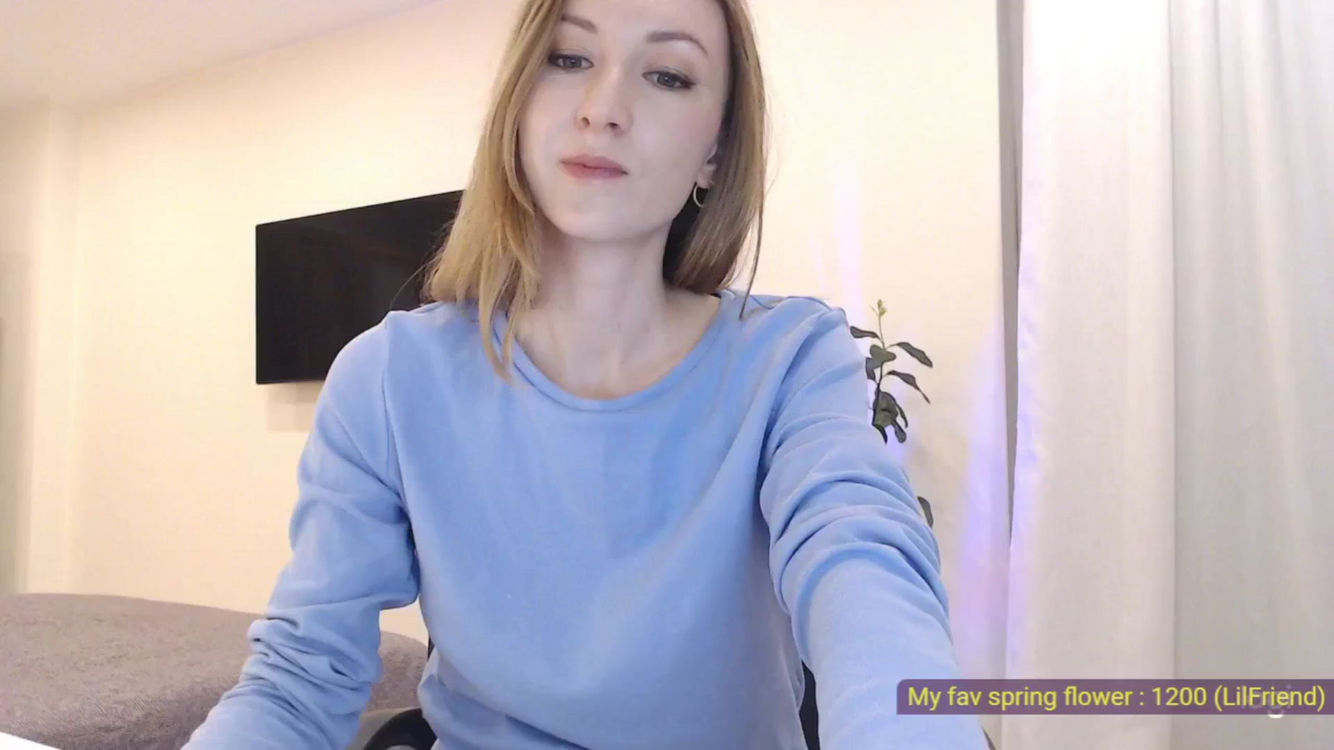 Gallery image thumbnail from AnnaLuv's myfreecams stream on, 03/20/2025, 21:51 image 5 of 20