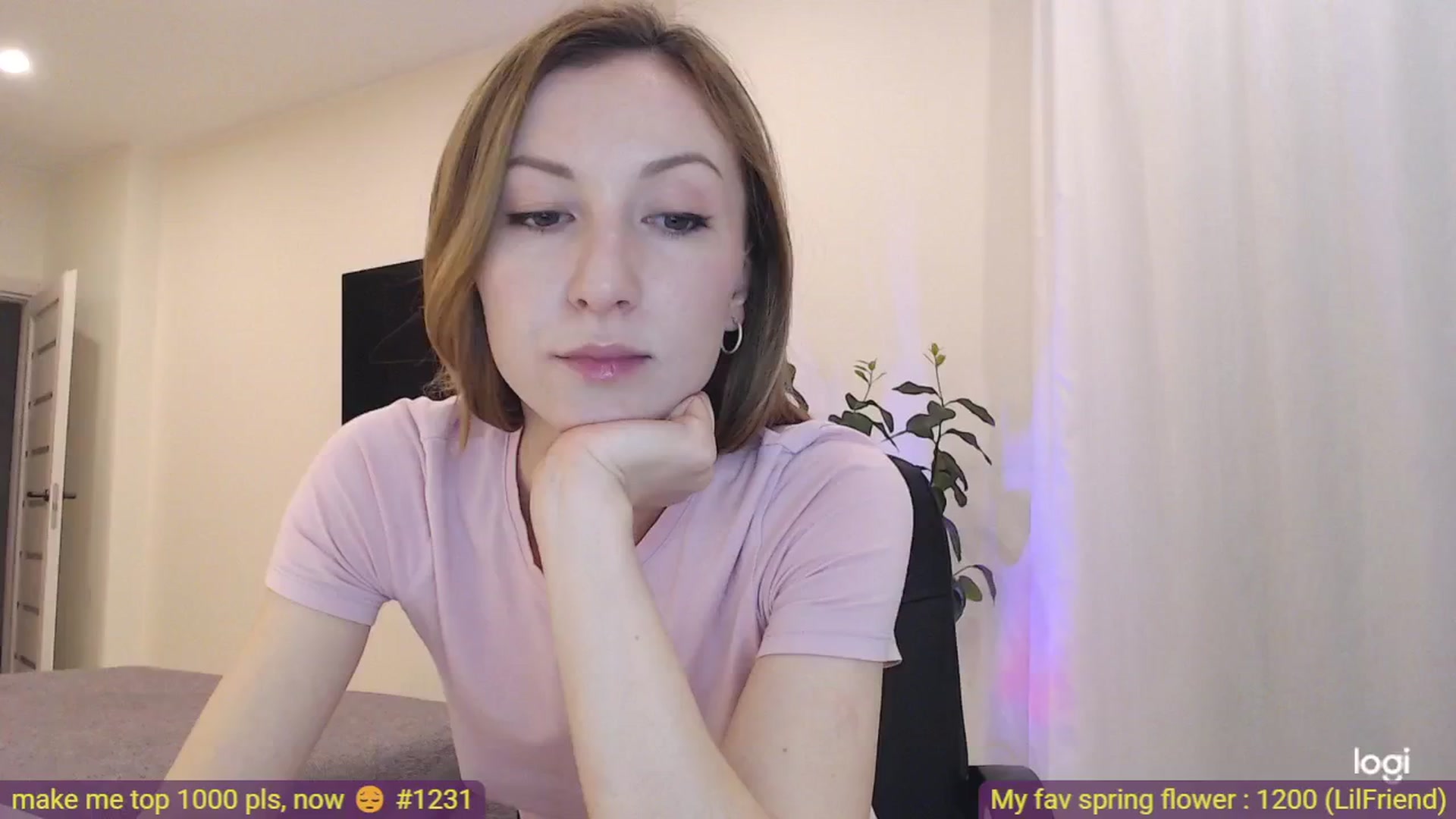 Gallery image thumbnail from AnnaLuv's myfreecams stream on, 03/21/2025, 22:40 image 10 of 20