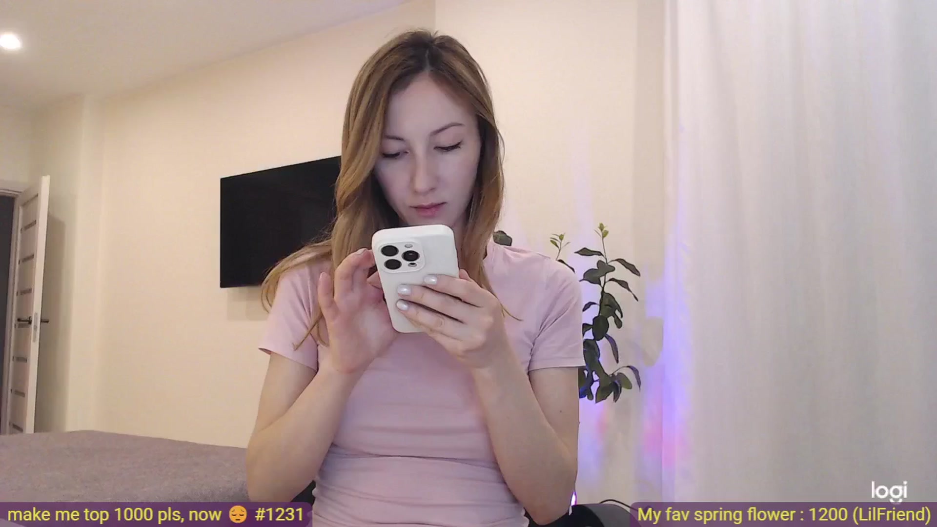 Gallery image thumbnail from AnnaLuv's myfreecams stream on, 03/21/2025, 22:40 image 9 of 20