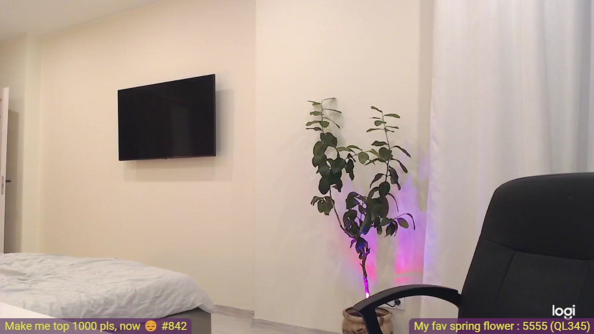 Gallery image thumbnail from AnnaLuv's myfreecams stream on, 03/28/2025, 23:48 image 20 of 20
