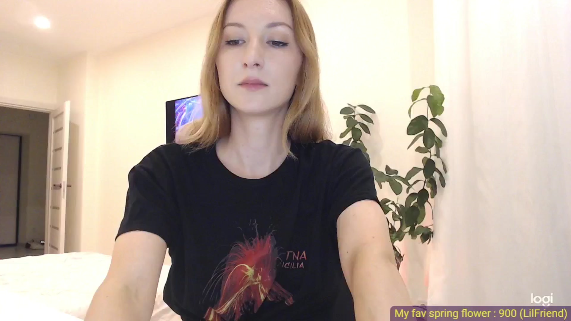 Gallery image thumbnail from AnnaLuv's myfreecams stream on, 05/24/2025, 21:19 image 6 of 20
