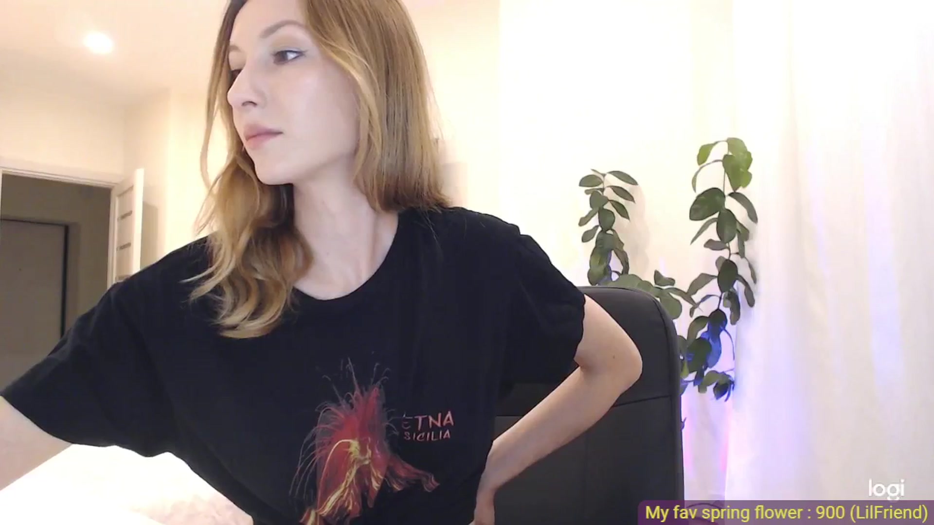Gallery image thumbnail from AnnaLuv's myfreecams stream on, 05/24/2025, 21:19 image 20 of 20