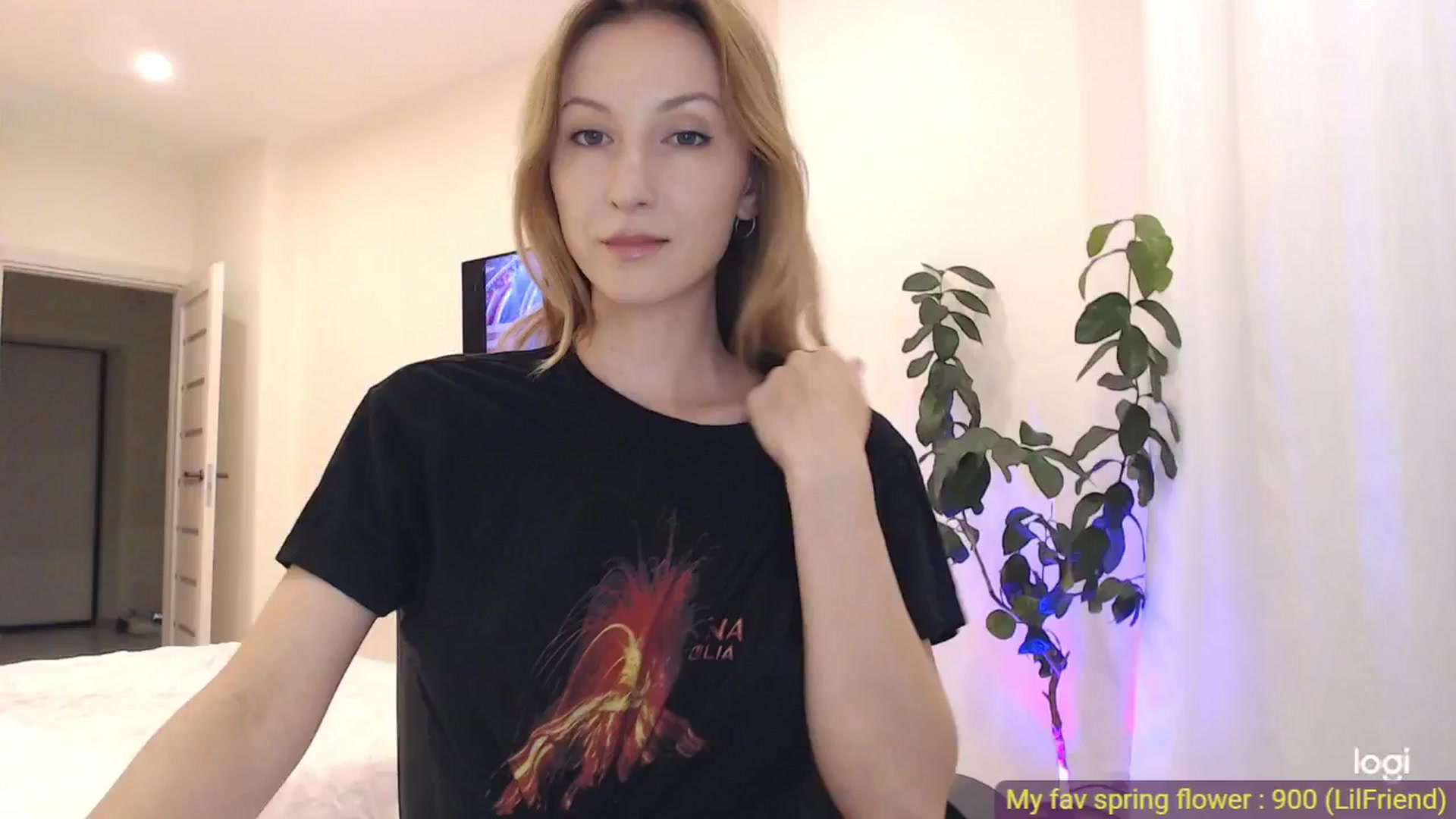 Gallery image thumbnail from AnnaLuv's myfreecams stream on, 05/24/2025, 21:19 image 16 of 20