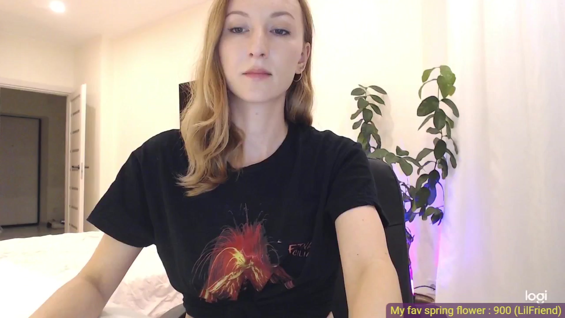 Gallery image thumbnail from AnnaLuv's myfreecams stream on, 05/24/2025, 22:43 image 7 of 20