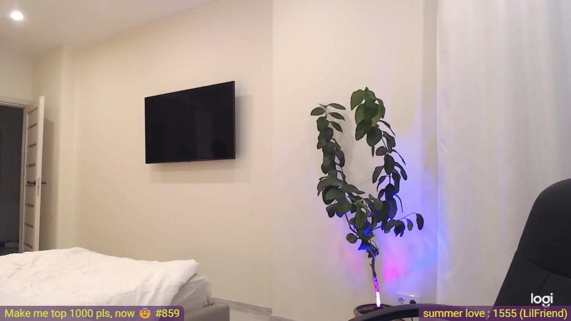 Gallery image thumbnail from AnnaLuv's myfreecams stream on, 07/18/2025, 21:39 image 3 of 20