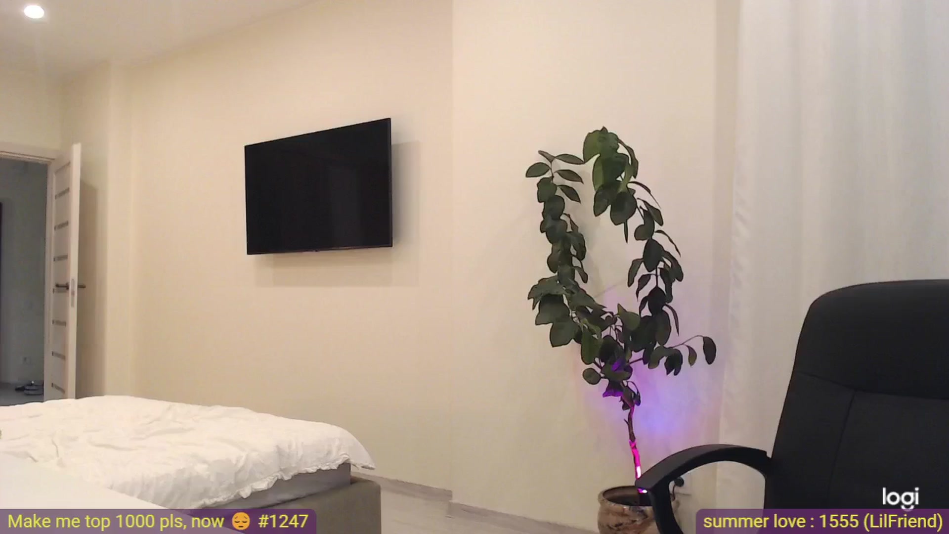 Gallery image thumbnail from AnnaLuv's myfreecams stream on, 07/30/2025, 21:41 image 5 of 20