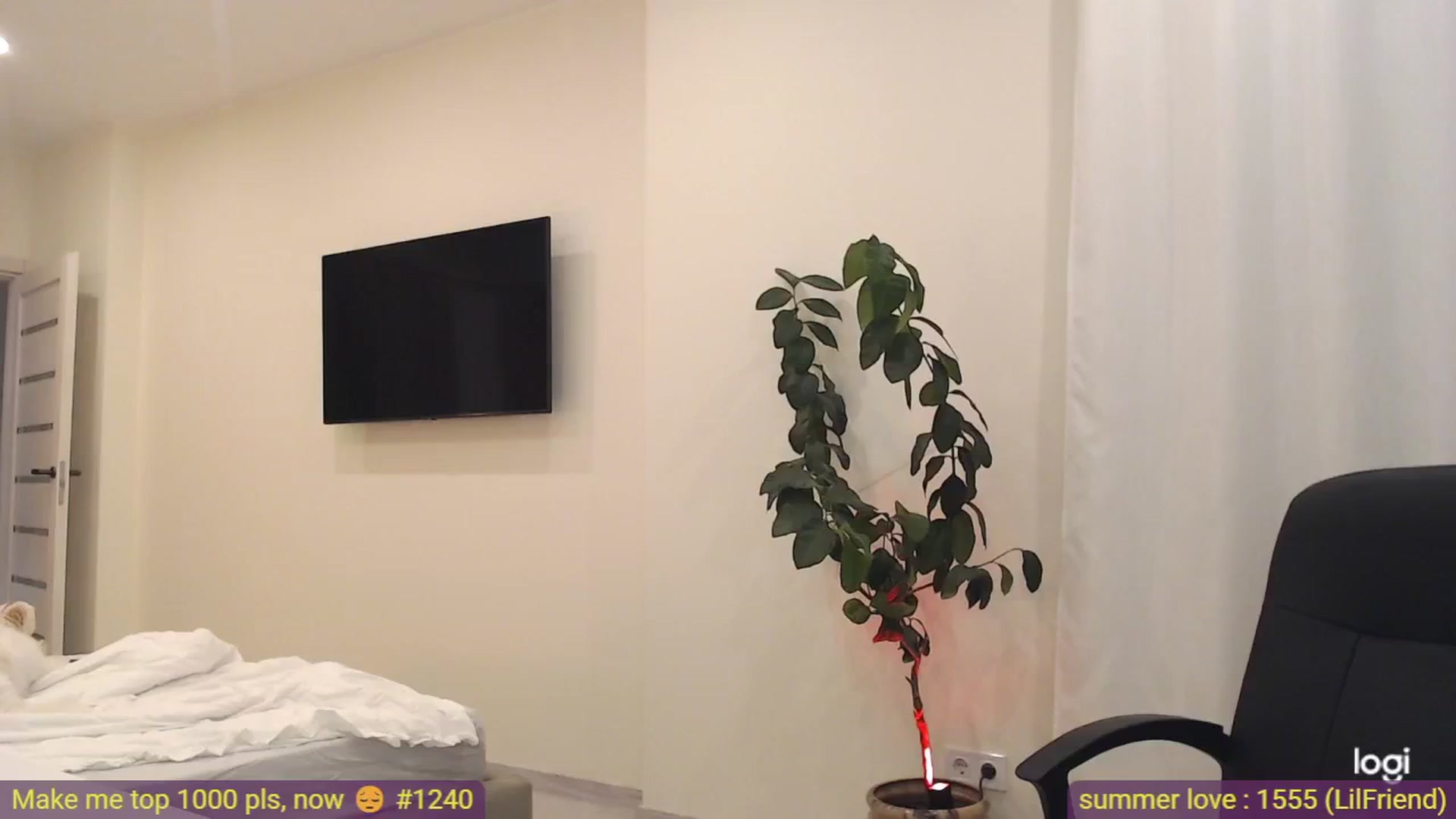 Gallery image thumbnail from AnnaLuv's myfreecams stream on, 07/31/2025, 23:26 image 3 of 20