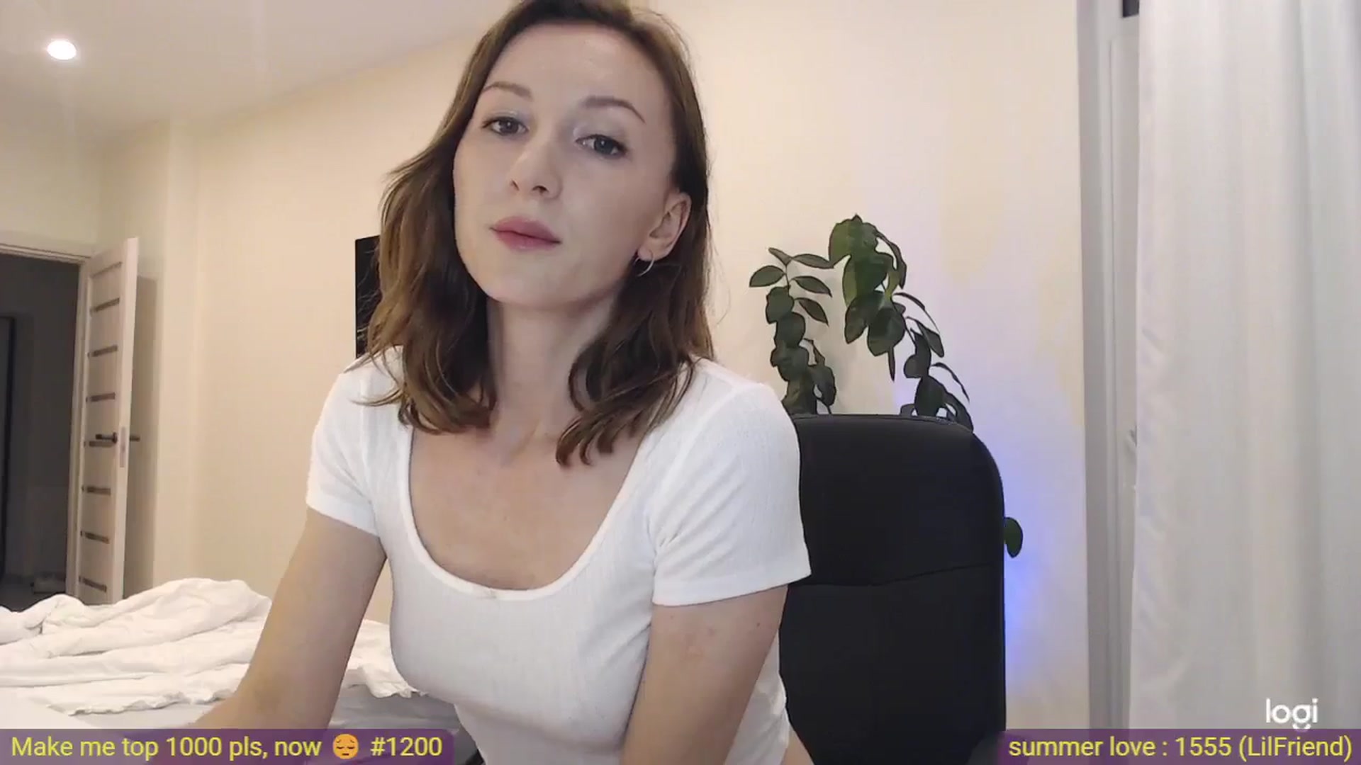 Gallery image thumbnail from AnnaLuv's myfreecams stream on, 07/31/2025, 23:26 image 13 of 20