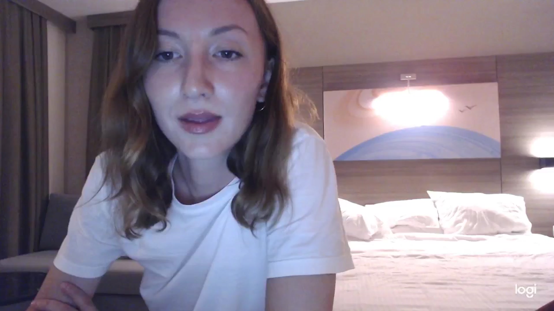 Gallery image thumbnail from AnnaLuv's myfreecams stream on, 08/21/2025, 22:56 image 5 of 20