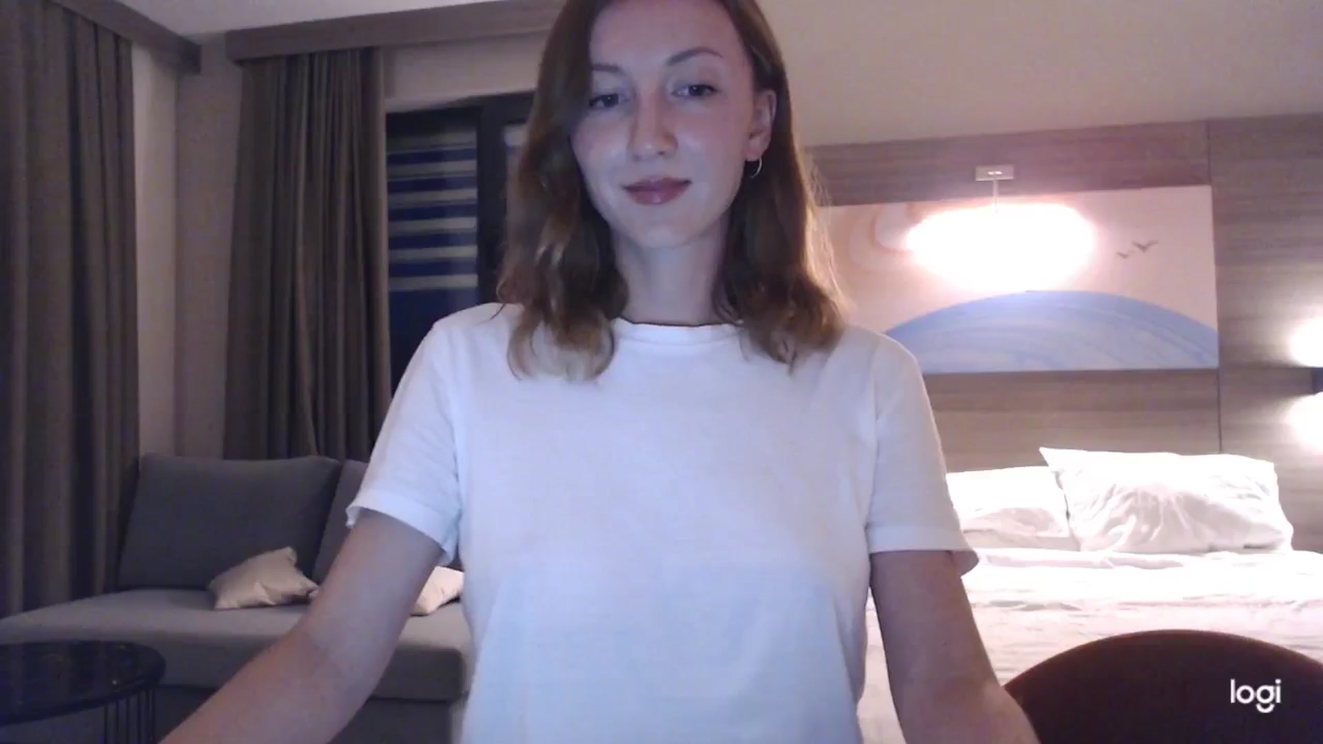 Gallery image thumbnail from AnnaLuv's myfreecams stream on, 08/21/2025, 22:56 image 4 of 20