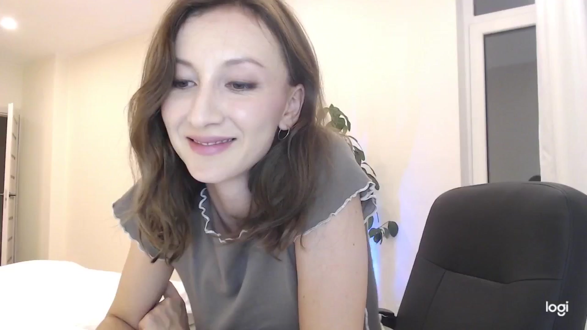 Gallery image thumbnail from AnnaLuv's myfreecams stream on, 09/04/2025, 20:29 image 19 of 20