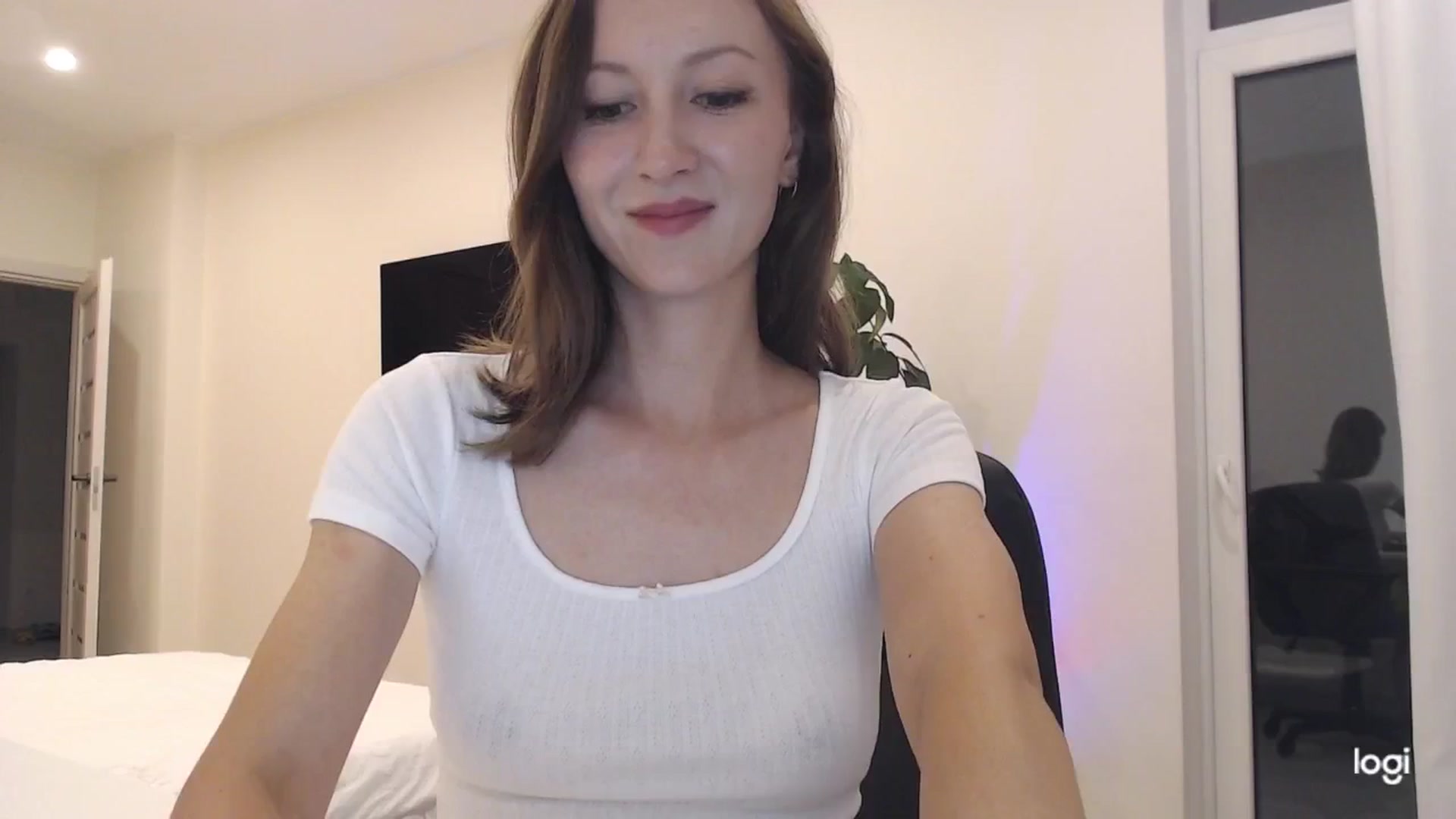 Gallery image thumbnail from AnnaLuv's myfreecams stream on, 09/06/2025, 21:41 image 10 of 20