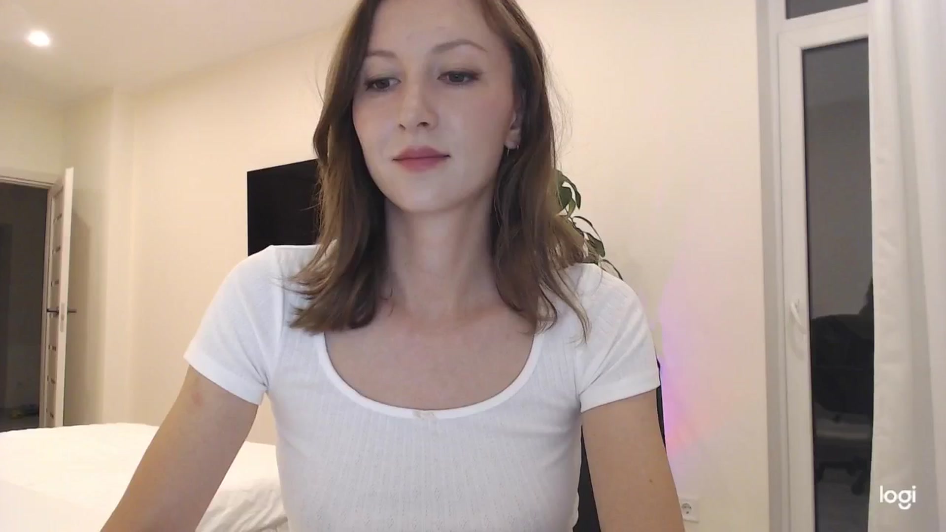 Gallery image thumbnail from AnnaLuv's myfreecams stream on, 09/06/2025, 21:41 image 5 of 20