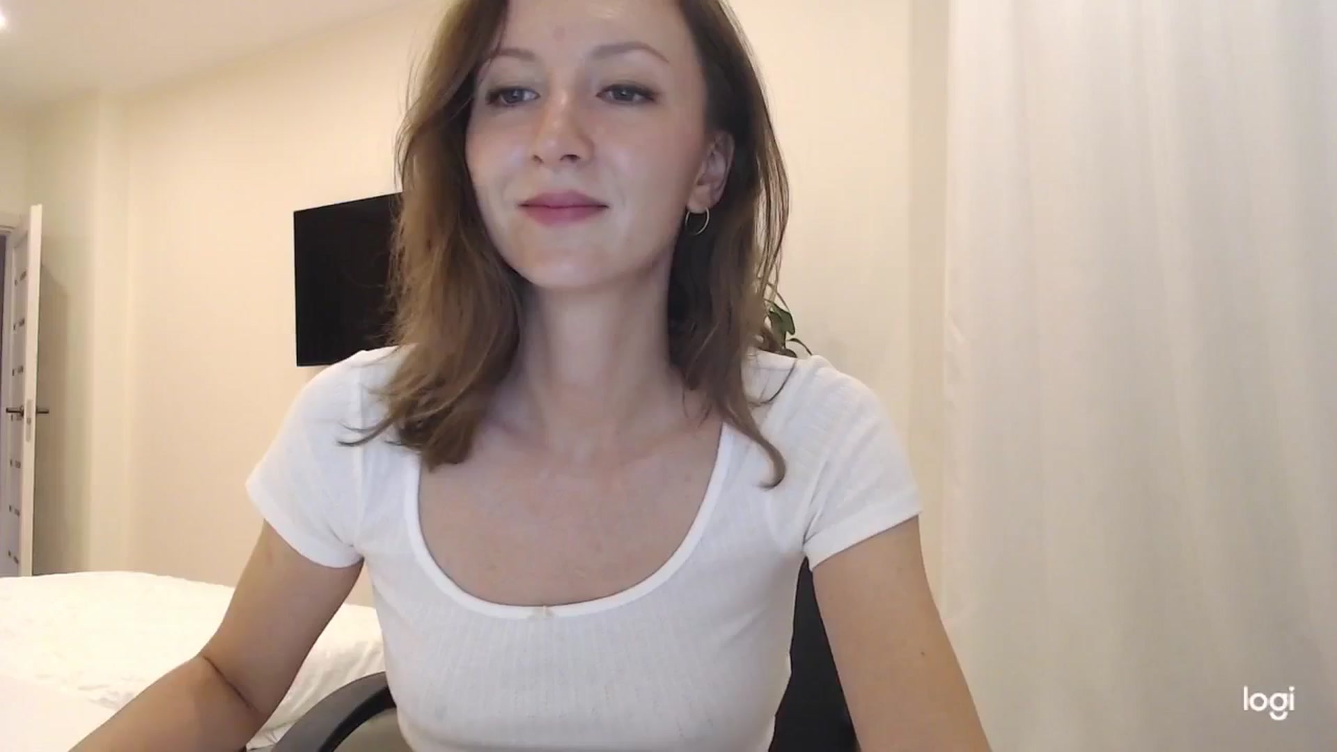 Gallery image thumbnail from AnnaLuv's myfreecams stream on, 09/06/2025, 22:35 image 10 of 20